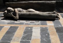 Lina, 43, from Homs, a volunteer working with people who have special needs