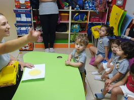 Singing ‘Baby Shark’ in Bab Tuma, Damascus